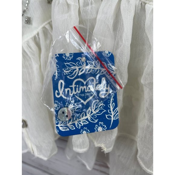 Free People Camille Embroidered Bead Crop NWT XS - Picture 5 of 7